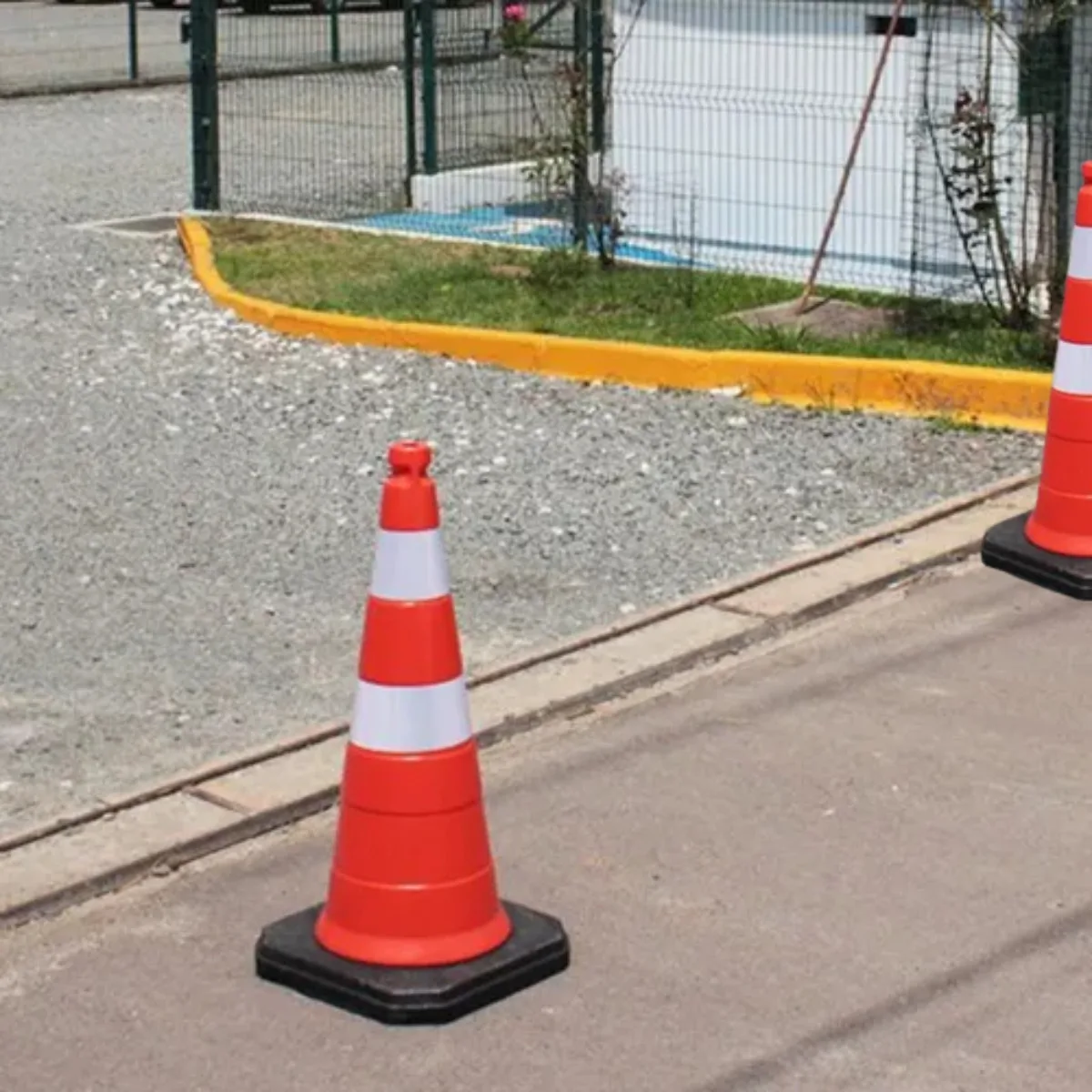 CONE RODOVIA 75CM REFLETIVO BASE BORRACHA - Imagem 5